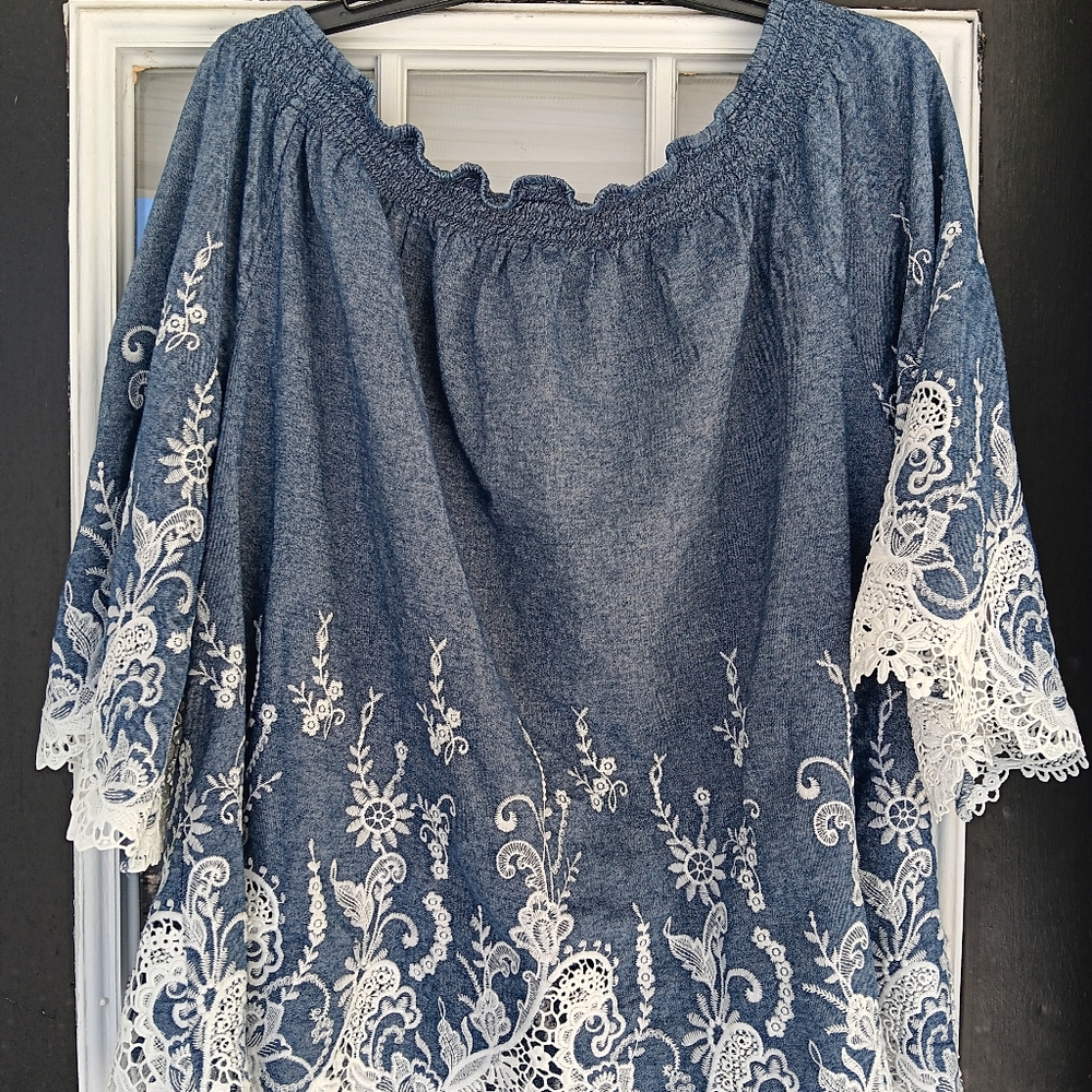 Women's Plus Chambray Roaman's Embroidered Top Size 28W